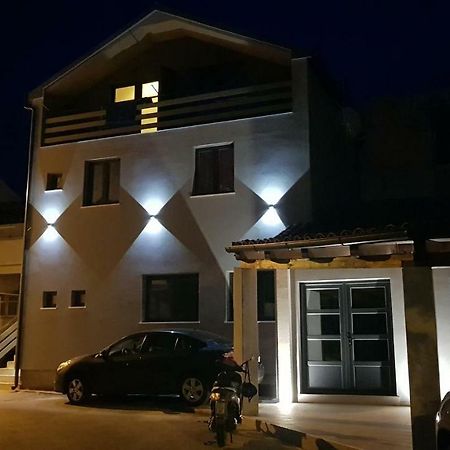 Elizabeta Deluxe Rooms ビオグラード・ナ・モル エクステリア 写真