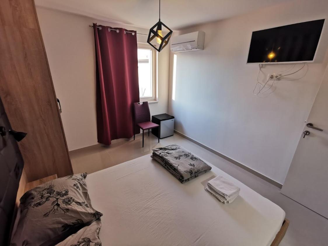 Elizabeta Deluxe Rooms ビオグラード・ナ・モル エクステリア 写真