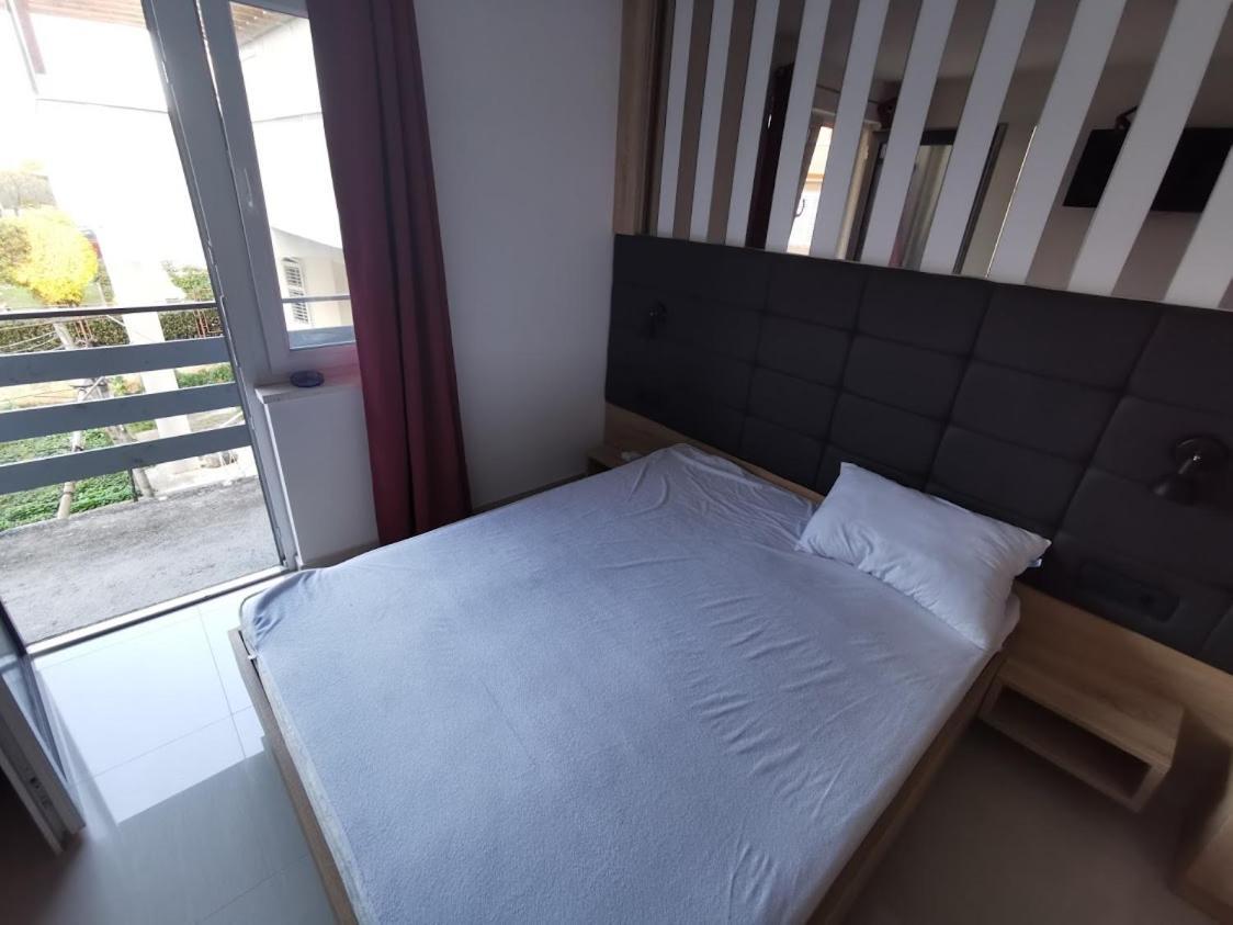 Elizabeta Deluxe Rooms ビオグラード・ナ・モル エクステリア 写真