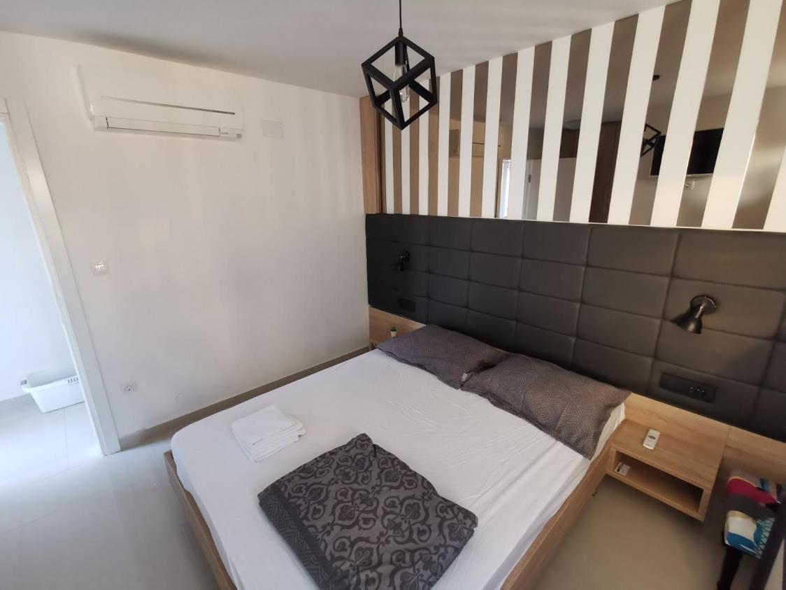 Elizabeta Deluxe Rooms ビオグラード・ナ・モル エクステリア 写真