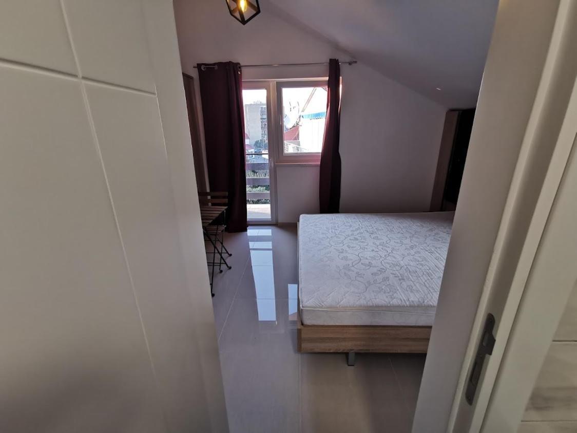 Elizabeta Deluxe Rooms ビオグラード・ナ・モル エクステリア 写真
