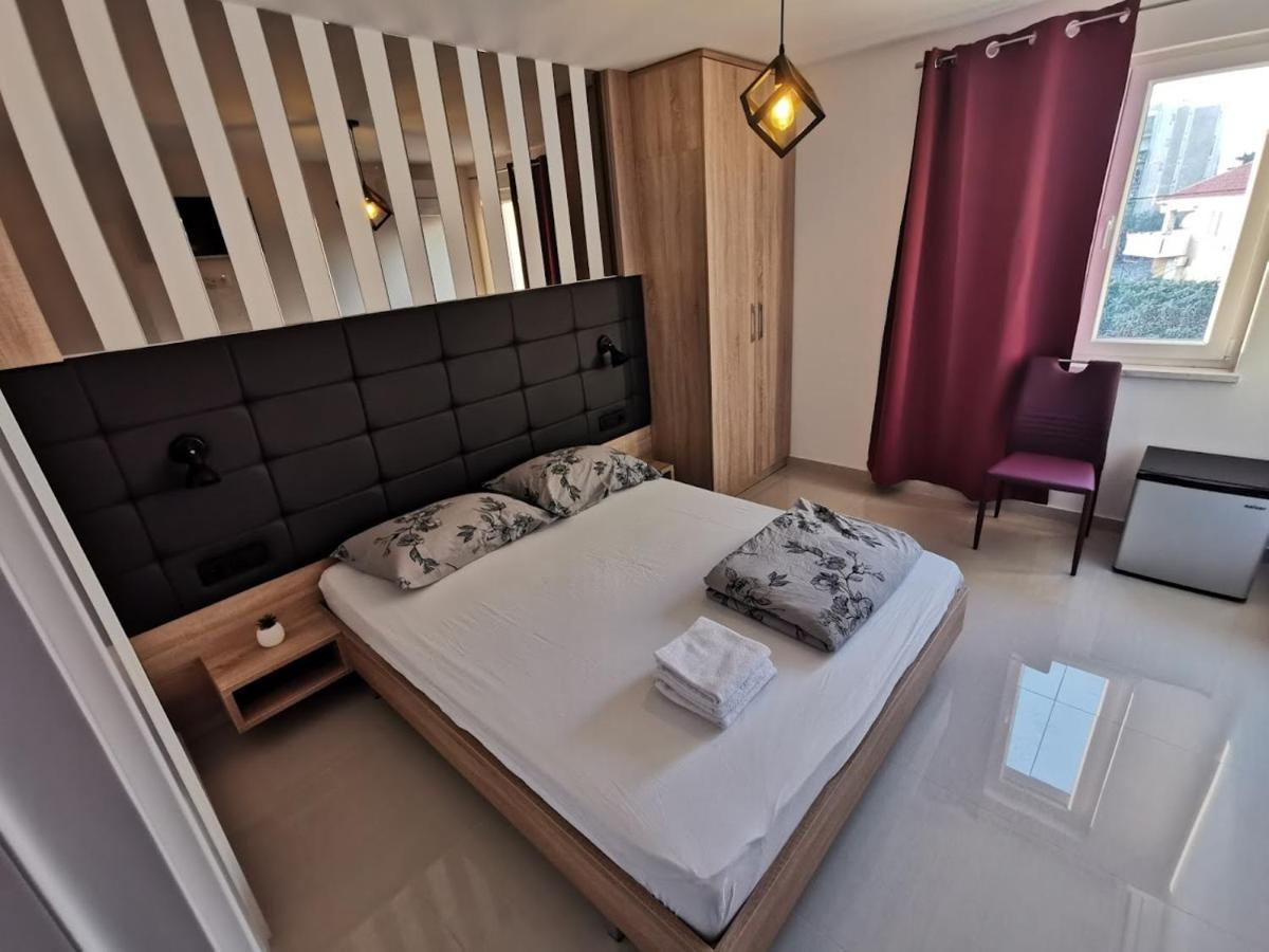 Elizabeta Deluxe Rooms ビオグラード・ナ・モル エクステリア 写真