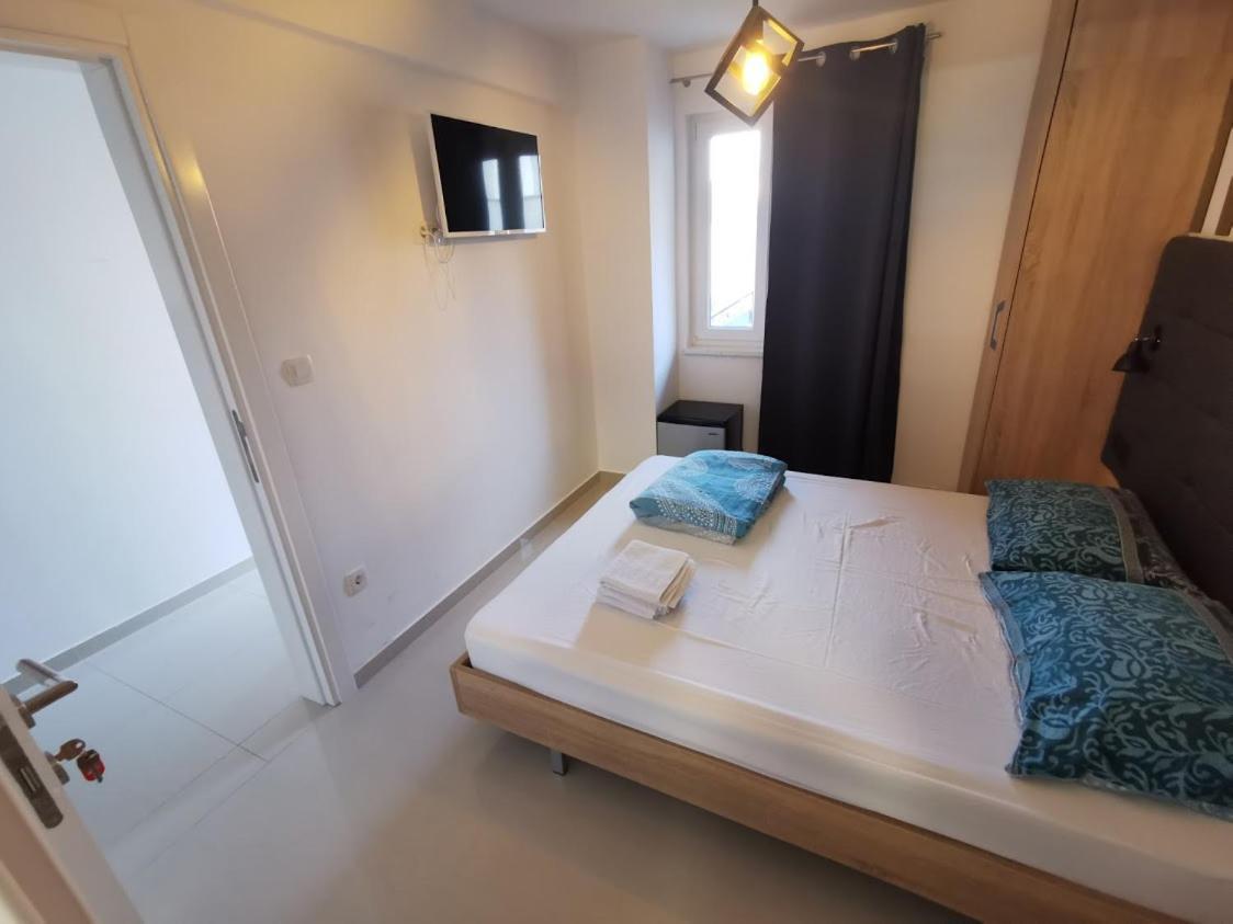 Elizabeta Deluxe Rooms ビオグラード・ナ・モル エクステリア 写真