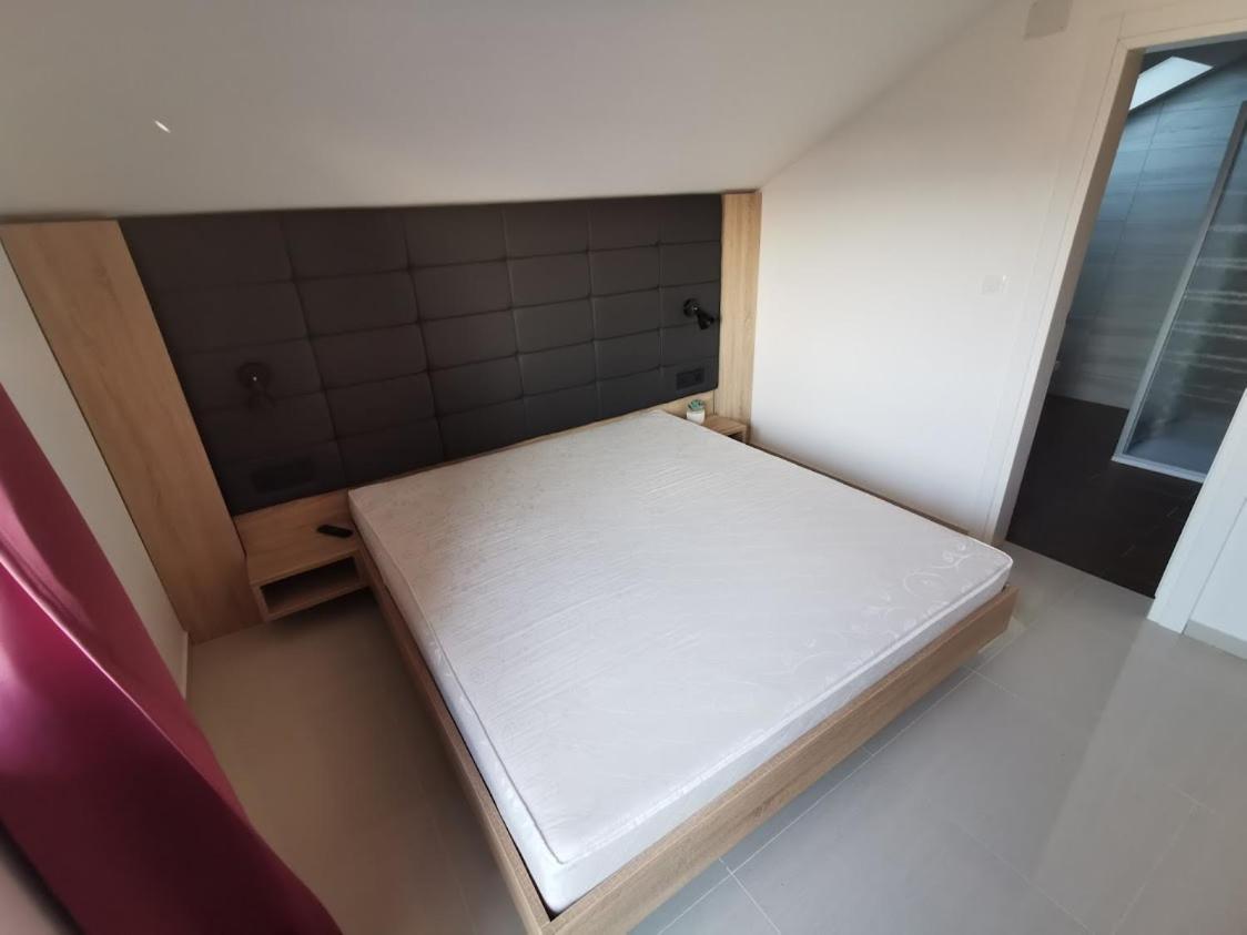 Elizabeta Deluxe Rooms ビオグラード・ナ・モル エクステリア 写真