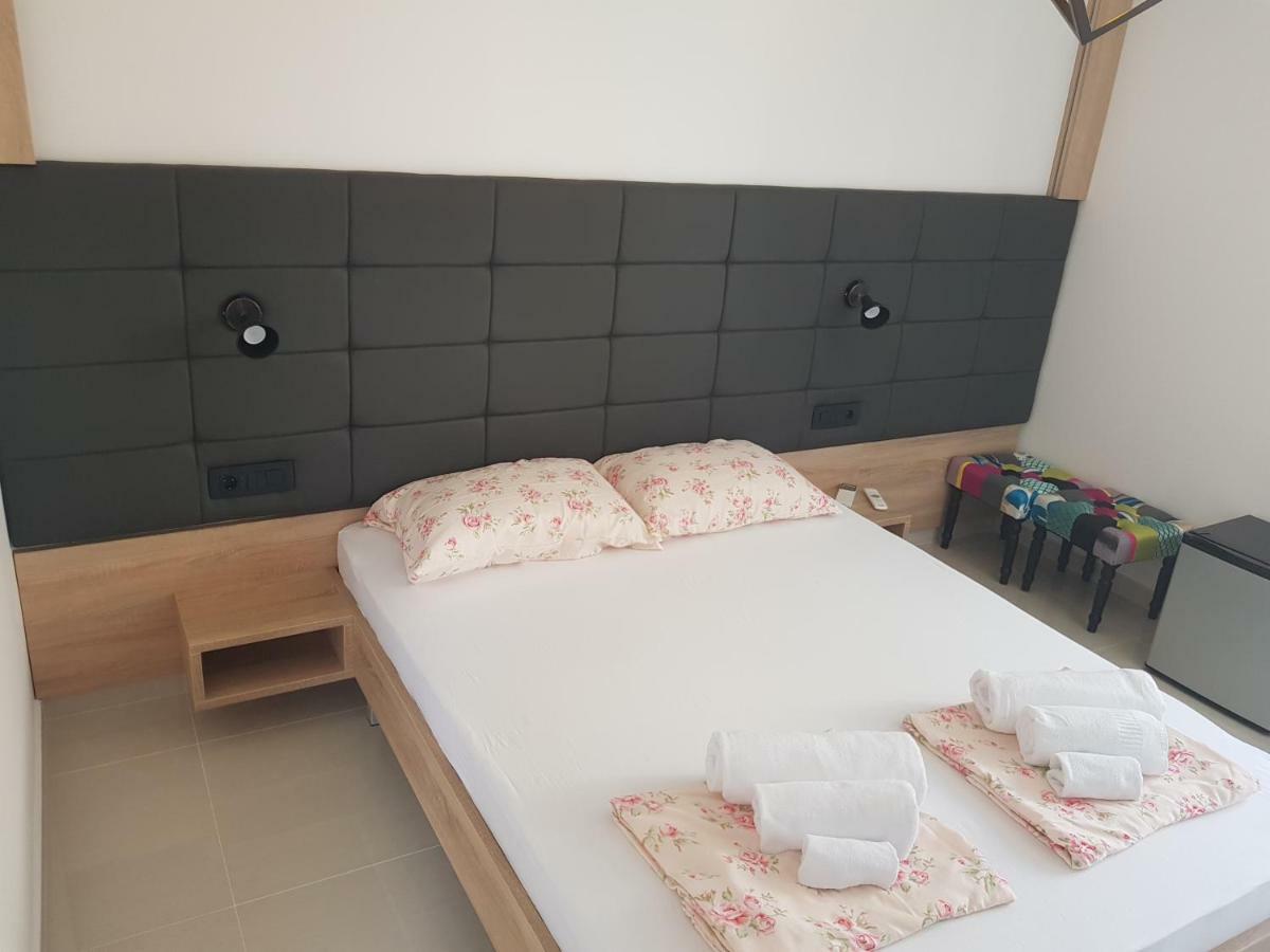 Elizabeta Deluxe Rooms ビオグラード・ナ・モル エクステリア 写真